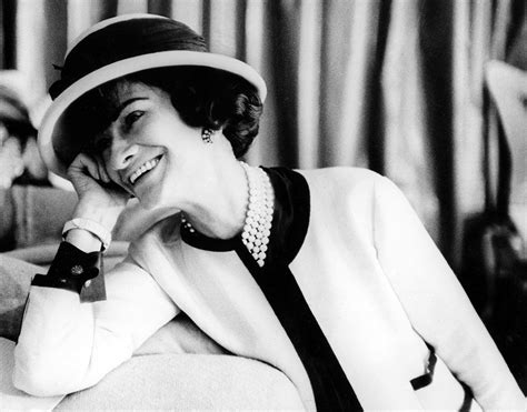 Coco Chanel – Povestea de viata a femeii legendare 